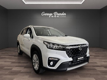 Vehicle image SUZUKI S-CROSS 0 Vehicle image SUZUKI S-CROSS 0