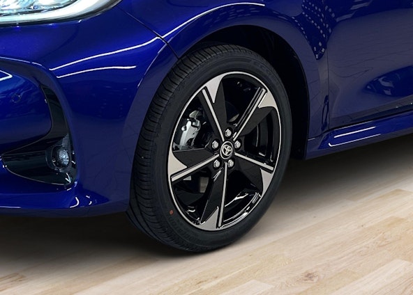 Vehicle image 9 Vehicle image 9