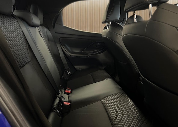 Vehicle image 13 Vehicle image 13