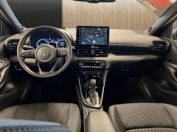 Vehicle image 12 Vehicle image 12