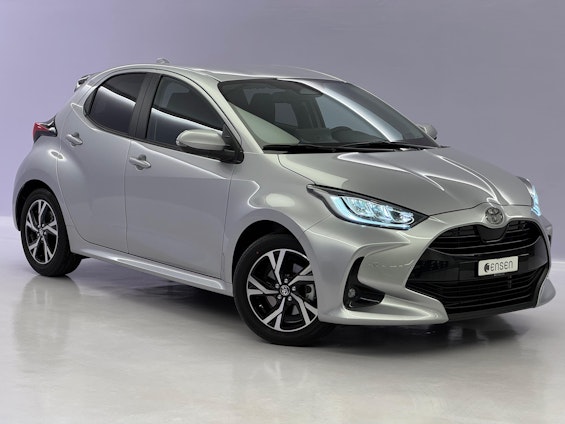 First vehicle image First vehicle image