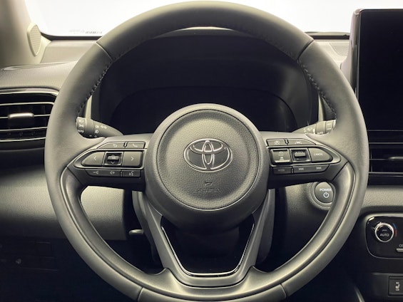 Vehicle image 11 Vehicle image 11