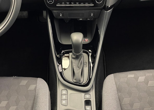 Vehicle image 13 Vehicle image 13