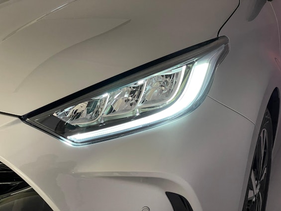 Vehicle image 15 Vehicle image 15