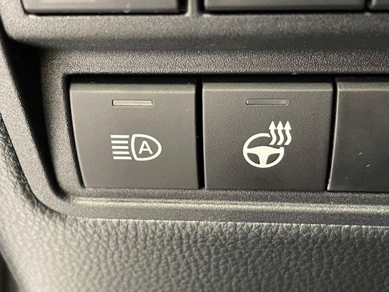 Vehicle image 14 Vehicle image 14