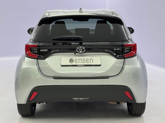 Vehicle image 4 Vehicle image 4