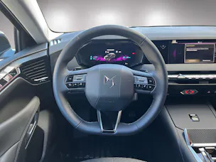DS Automobiles No4 1.2 Hybrid Pallas