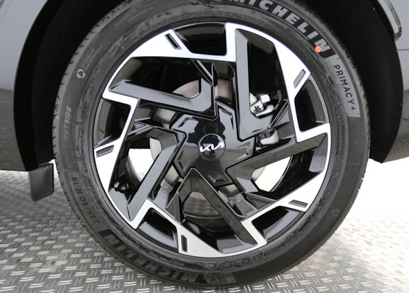 Vehicle image 5 Vehicle image 5