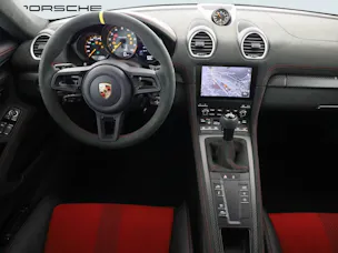 Porsche 718 Spyder RS