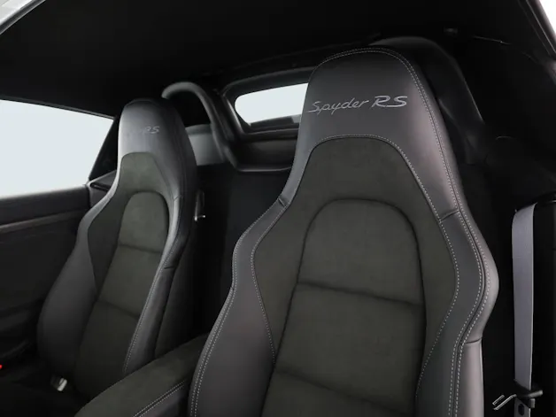 Porsche 718 Spyder RS