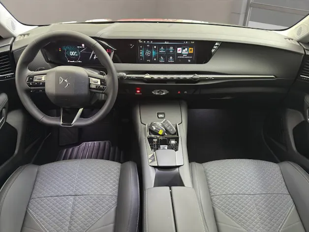 DS Automobiles No4 HYBRIDE 145 e-DCS6 Pallas