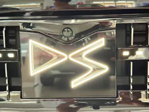 DS Automobiles No4 HYBRIDE 145 e-DCS6 Pallas