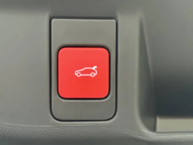 DS Automobiles No4 HYBRIDE 145 e-DCS6 Pallas
