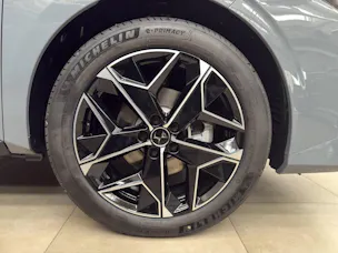 DS Automobiles No4 HYBRIDE 145 e-DCS6 Pallas