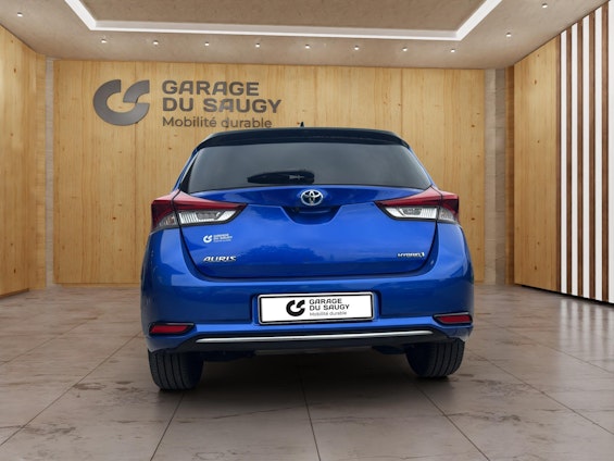 Vehicle image 4 Vehicle image 4