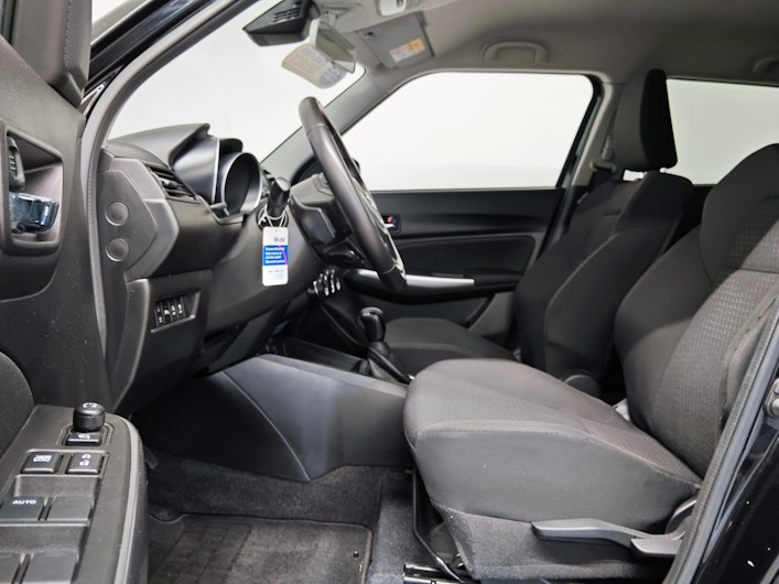 Vehicle image SUZUKI SWIFT