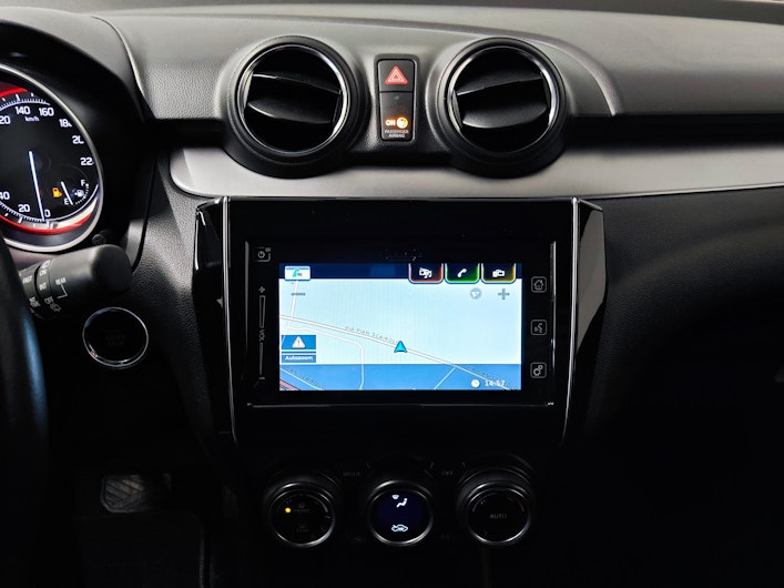 Vehicle image SUZUKI SWIFT