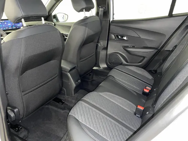 Peugeot 2008 1.2 Hybrid Allure Premium