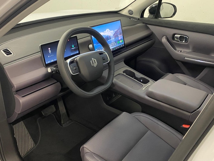 Vehicle image LEAPMOTOR C10