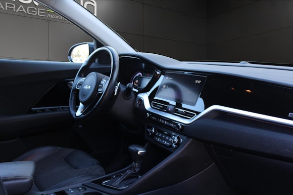 Vehicle image 9 Vehicle image 9