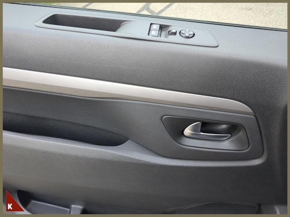 Vehicle image 11 Vehicle image 11