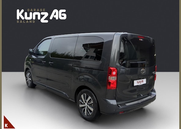 Vehicle image 3 Vehicle image 3