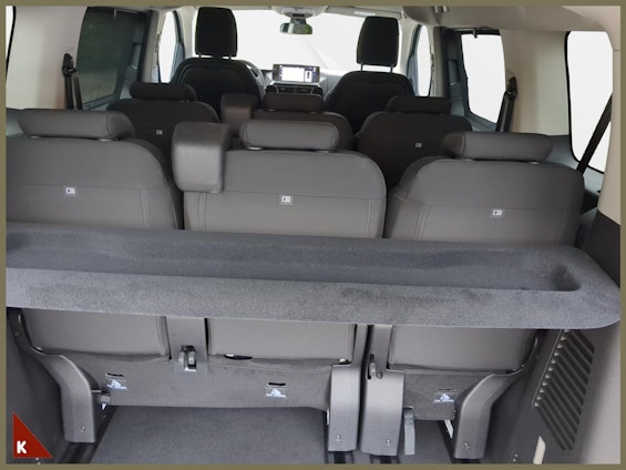 Vehicle image 19 Vehicle image 19