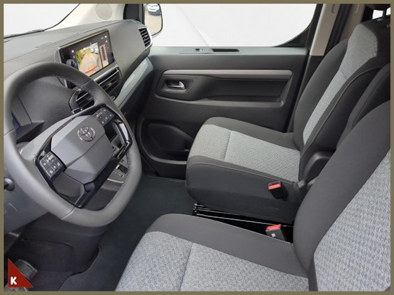 Vehicle image 8 Vehicle image 8