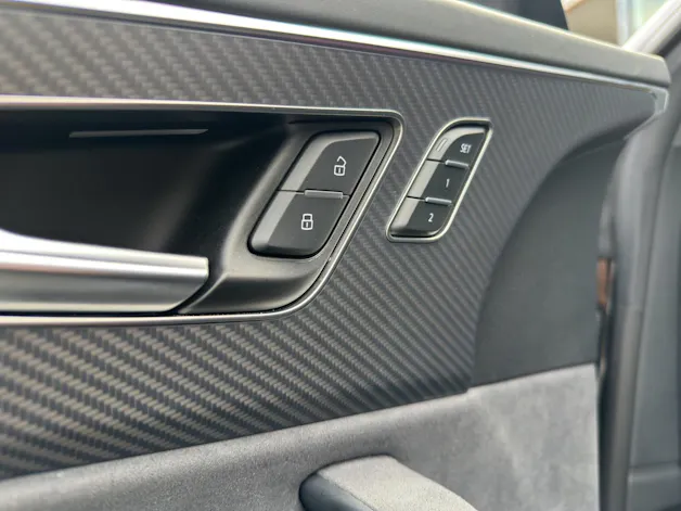 Audi RSQ8 performance quattro