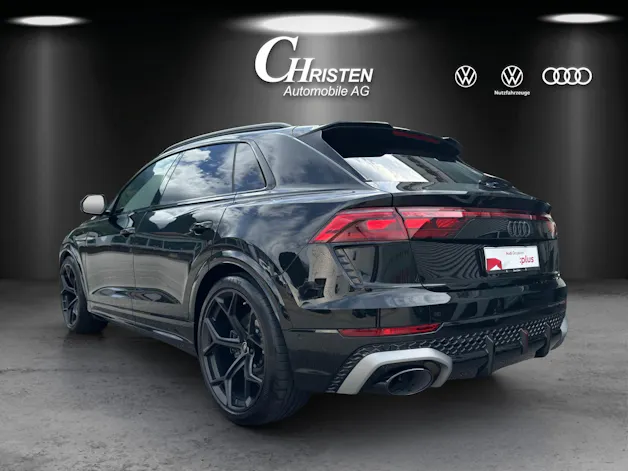 Audi RSQ8 performance quattro