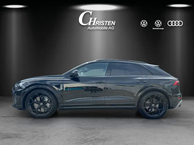 Audi RSQ8 performance quattro