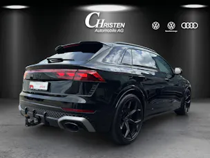 Audi RSQ8 performance quattro