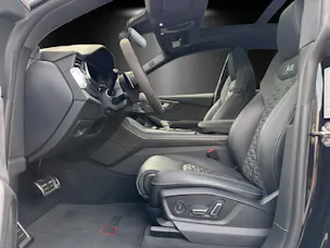 Audi RSQ8 performance quattro