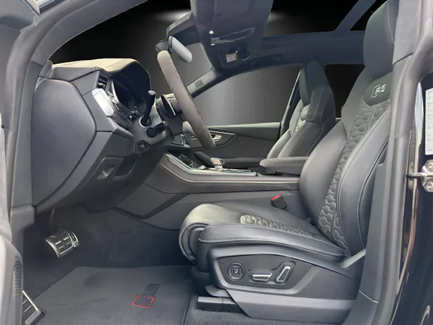 Audi RSQ8 performance quattro