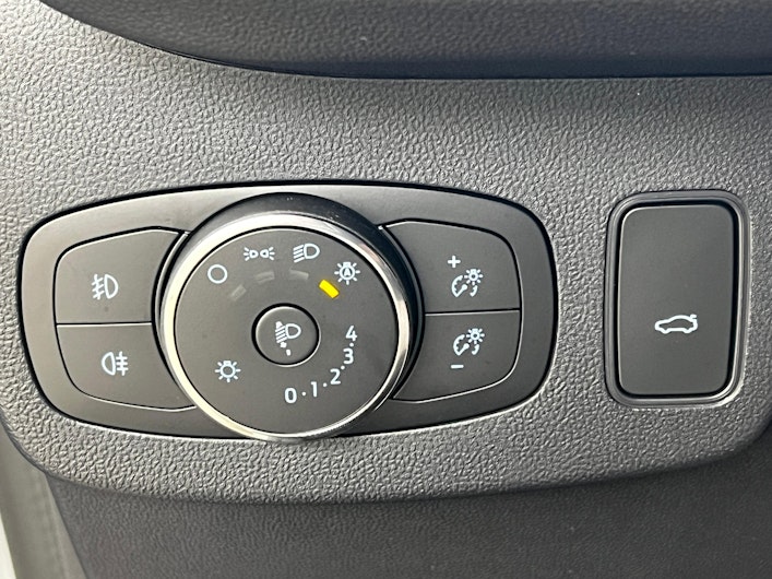 Vehicle image FORD PUMA