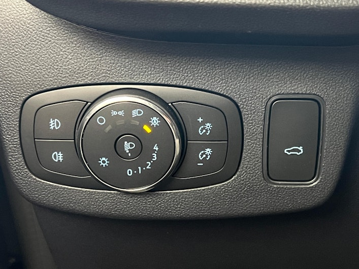 Vehicle image FORD PUMA