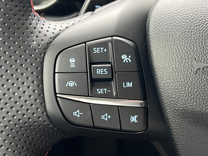 Vehicle image FORD PUMA