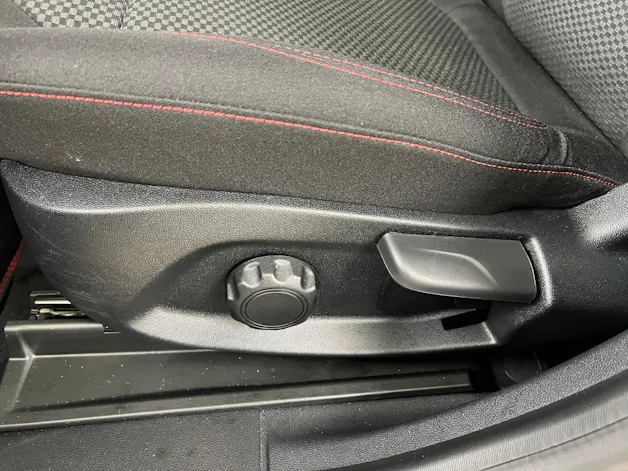 Ford Puma 1.0 EcoB Hybrid 155 ST-Line / ab 3,99% Leasing bei Abschluss einer Protect Autoversicherung
