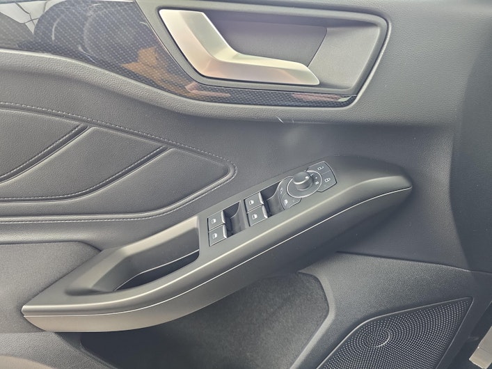 Vehicle image FORD FOCUS