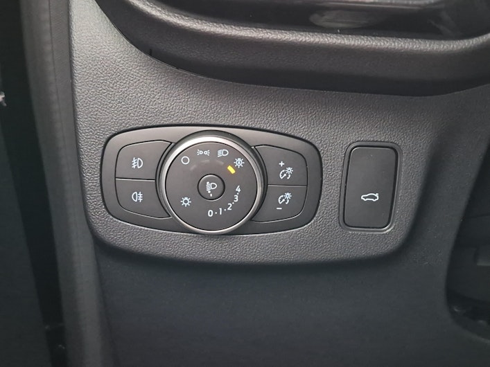 Vehicle image FORD PUMA