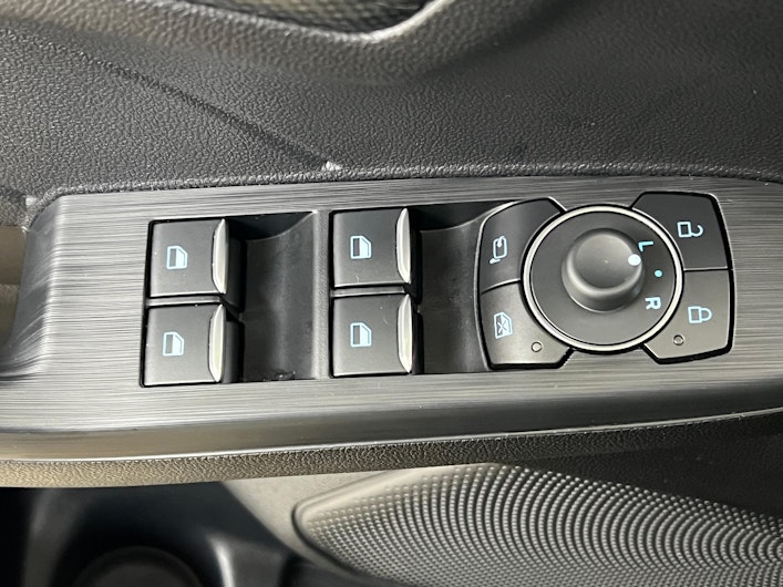 Vehicle image FORD KUGA