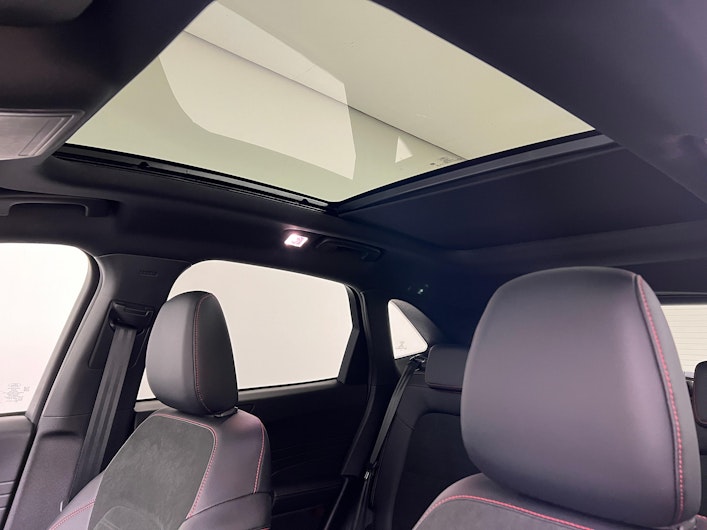 Vehicle image FORD KUGA