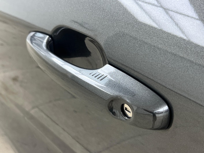 Vehicle image FORD KUGA