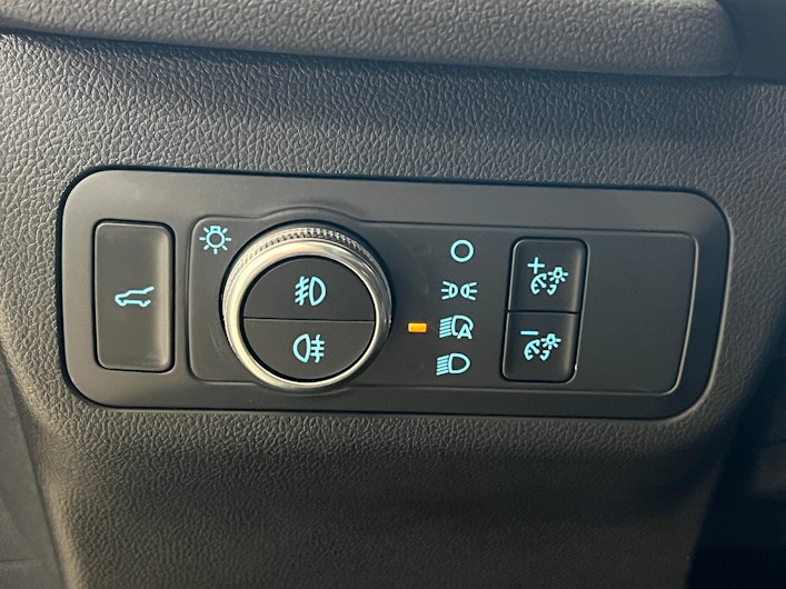 Vehicle image FORD KUGA