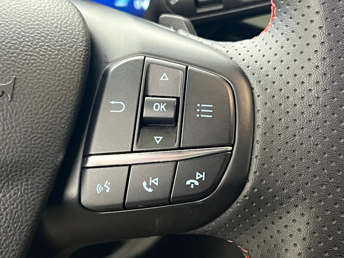 Vehicle image FORD KUGA