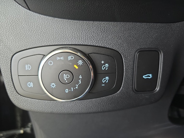 Vehicle image FORD PUMA