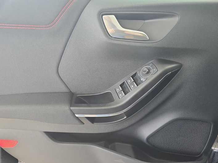 Vehicle image FORD PUMA