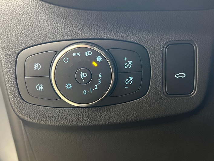 Vehicle image FORD PUMA