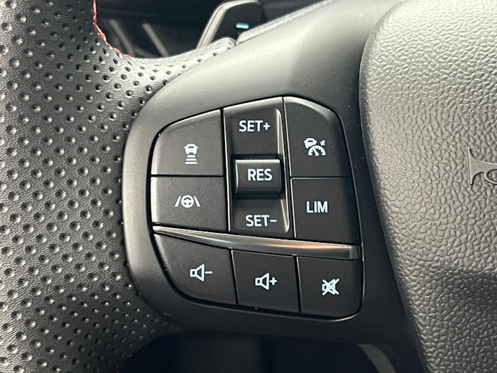 Vehicle image FORD PUMA