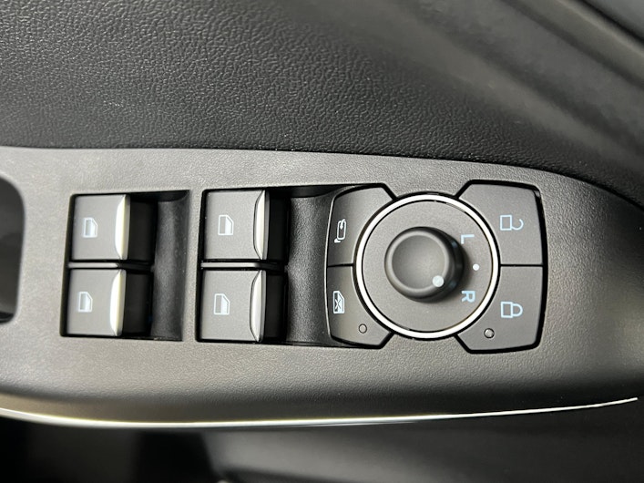 Vehicle image FORD PUMA